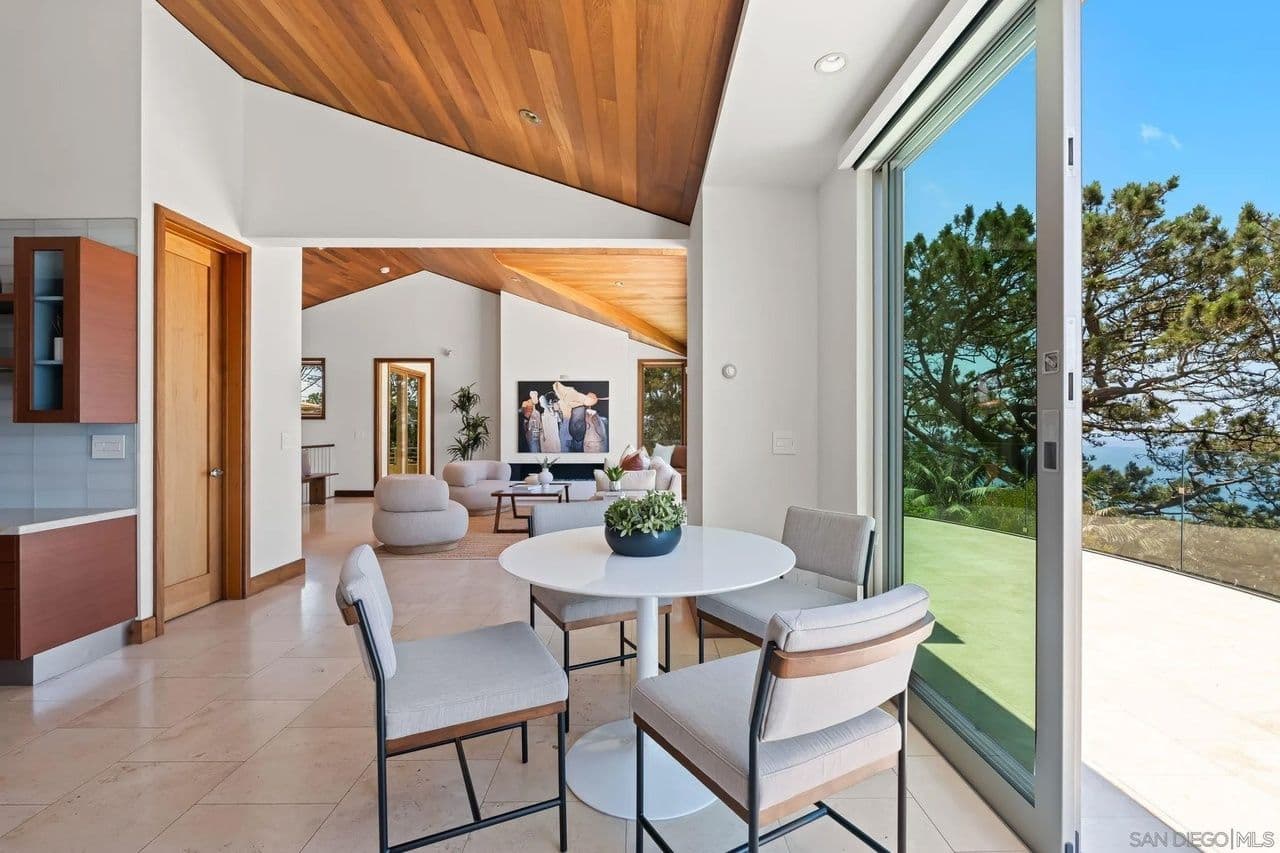 Beachfront Condo in Pacific Beach - Photo 4