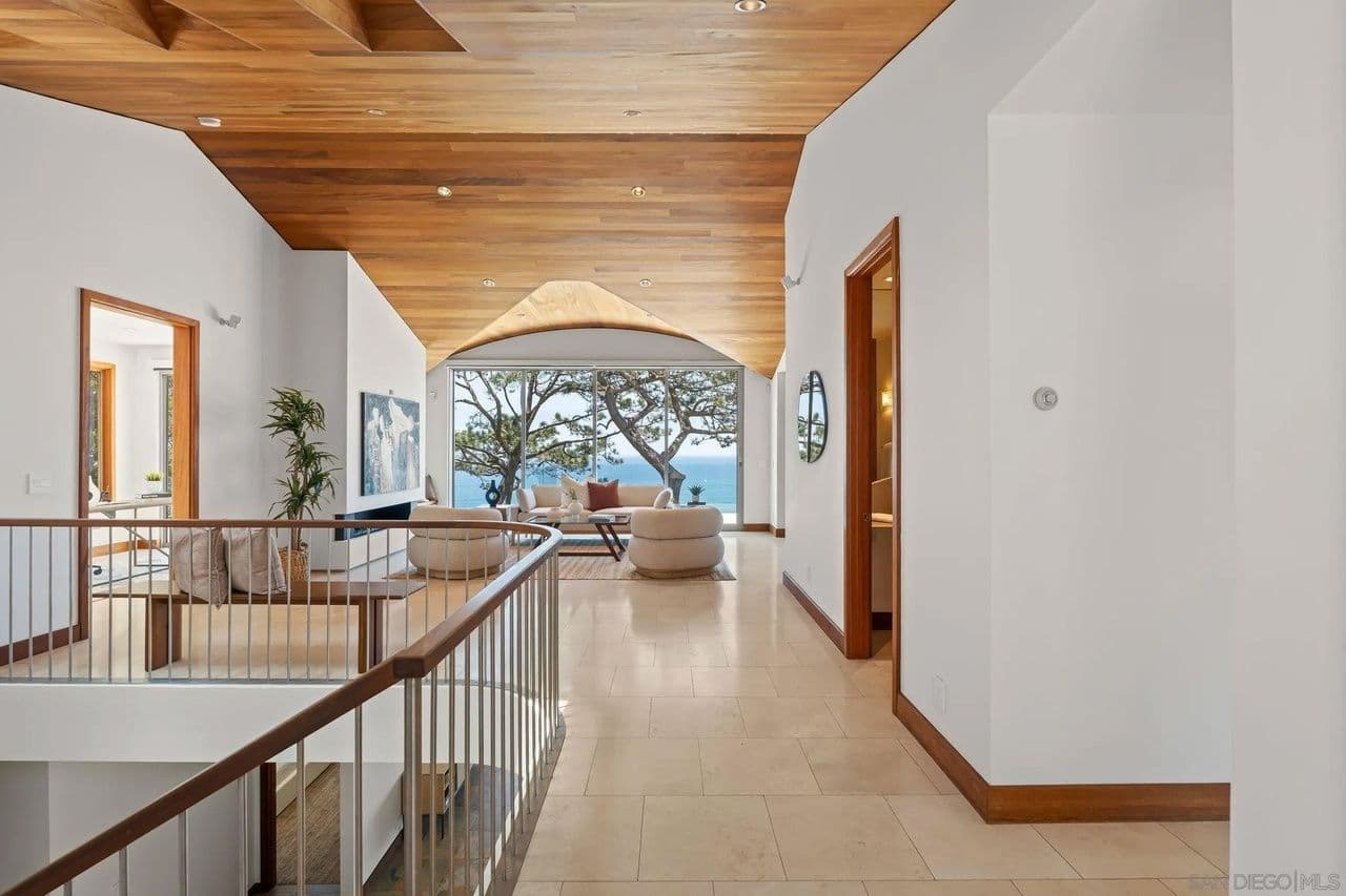 Beachfront Condo in Pacific Beach - Photo 9